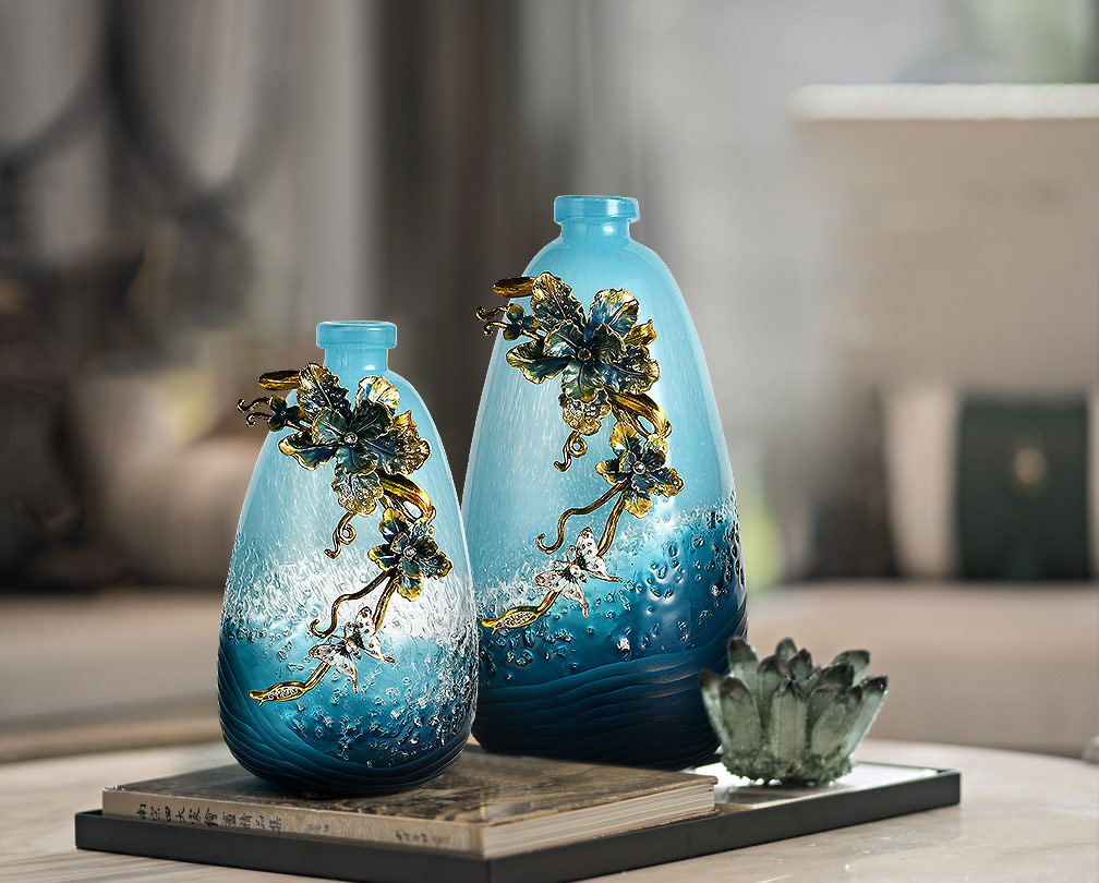 Bình men màu xanh sáng tạo